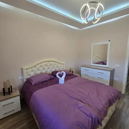Lakeview Apartment